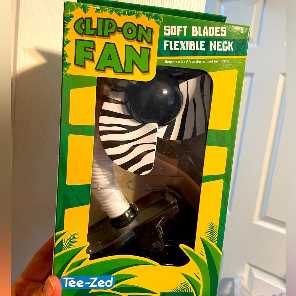 Clip-On Fan Zebra Print NWT
